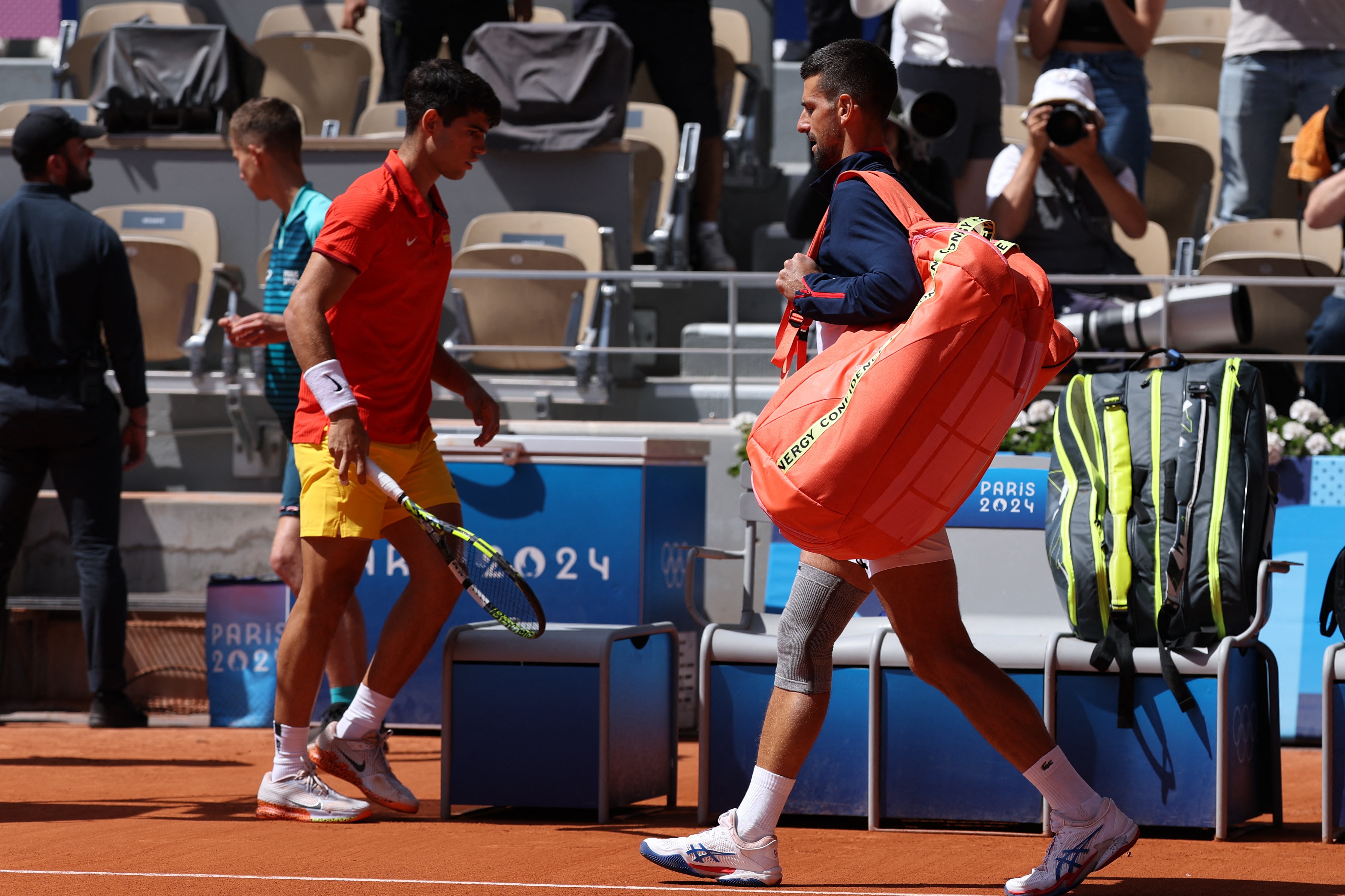 刚刚！德约科维奇在掘金比赛中精彩发挥今夜纽卡斯尔迎来里程碑，梅西回归赛场的简单介绍