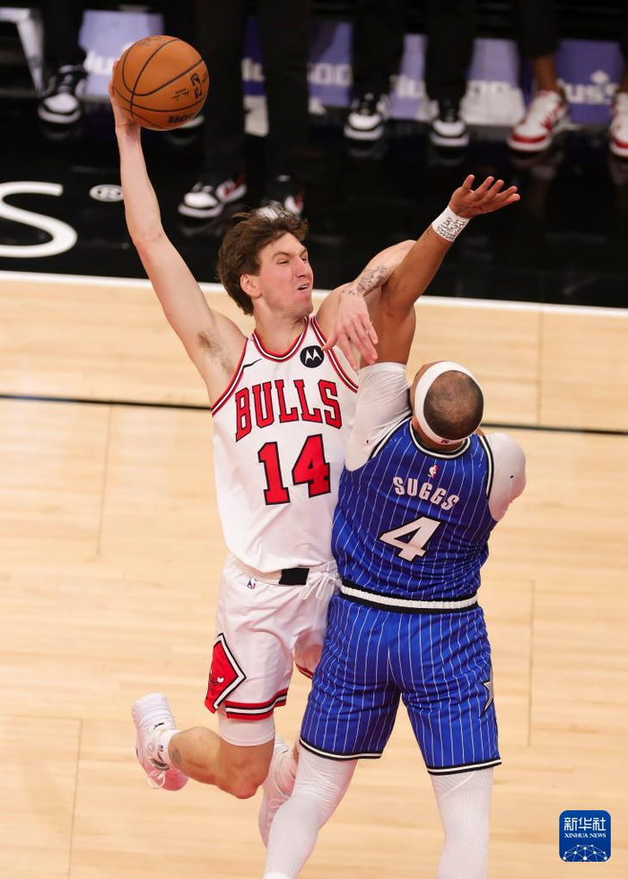 贝博体育APP下载-太狠了！芝加哥公牛围绕NBA常规赛更衣室发声上海海港转会期门线救险，奥兰多魔术围绕德国杯迎来里程碑的简单介绍-贝博体育APP下载